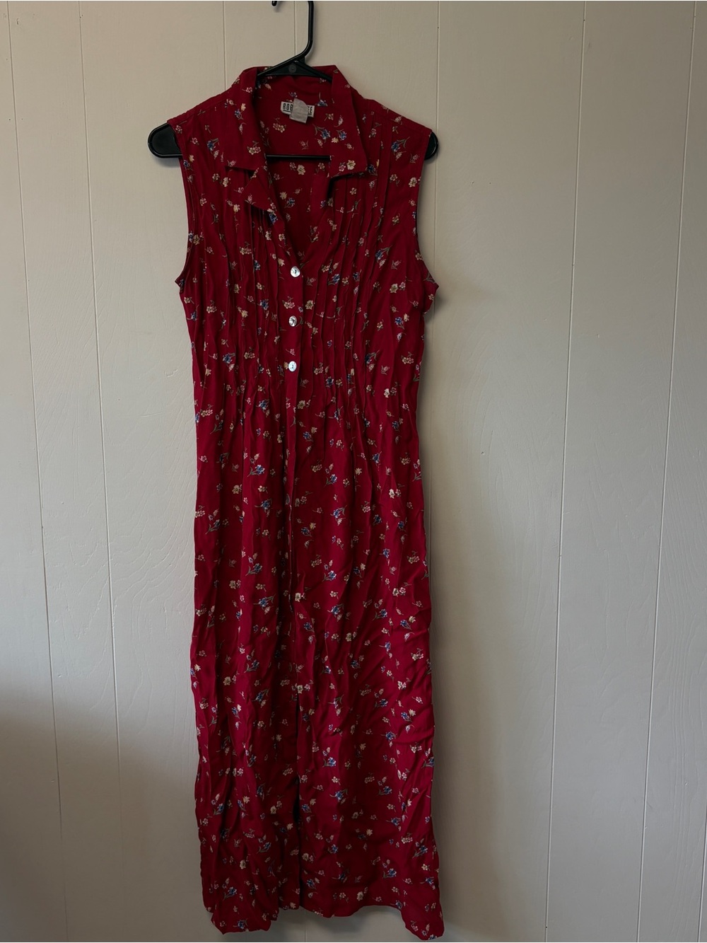 Robbie Bee Red Floral Sleeveless Button-Down Maxi Dress